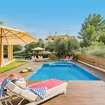 Kaletzia Villa *