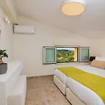 Kaletzia Villa *